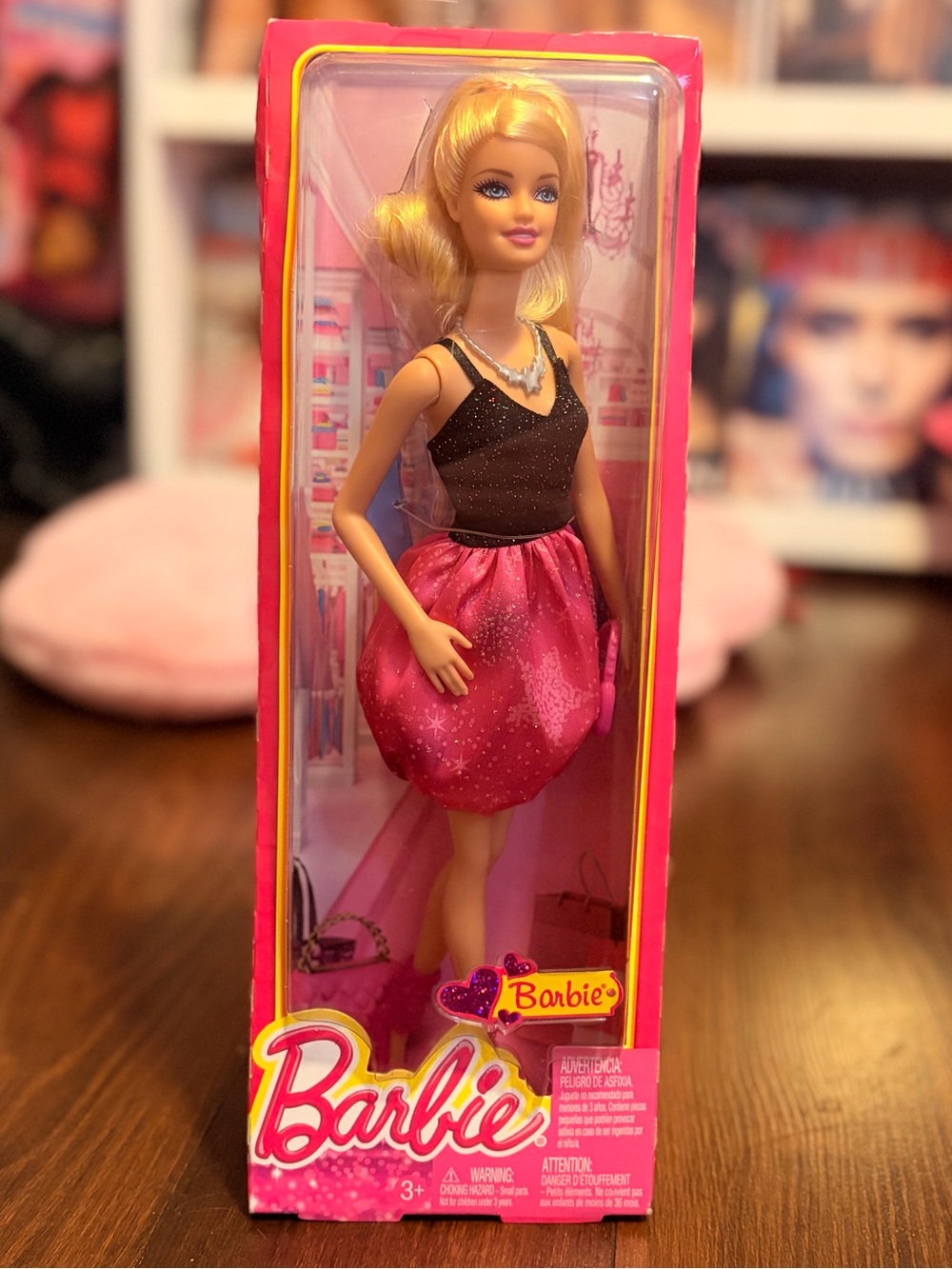 BARBIE 2013 Fashionistas Doll BCN37 in Black/Pink Dress